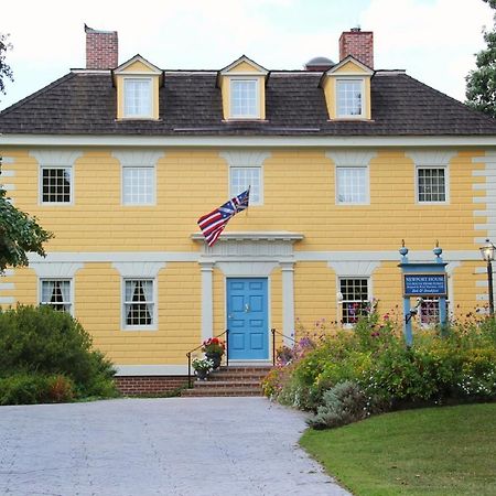 Newport House Bed & Breakfast Вильямсбург Экстерьер фото
